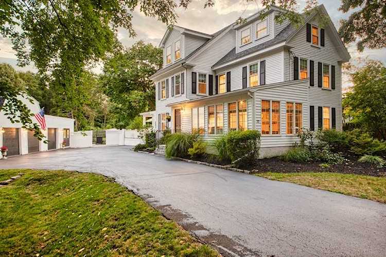 99 Ferry Rd Newburyport, MA 01950