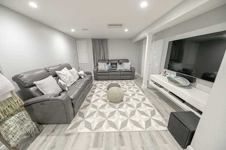 40 Stevens Ter. Randolph, MA 02368
