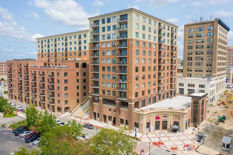 240 N Water Street Wilmington, NC 28401