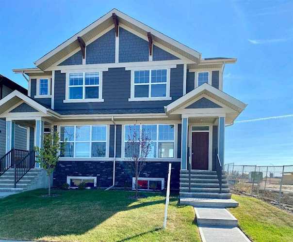 1007 Mahogany Blvd SE Calgary, AB T3M 3E4