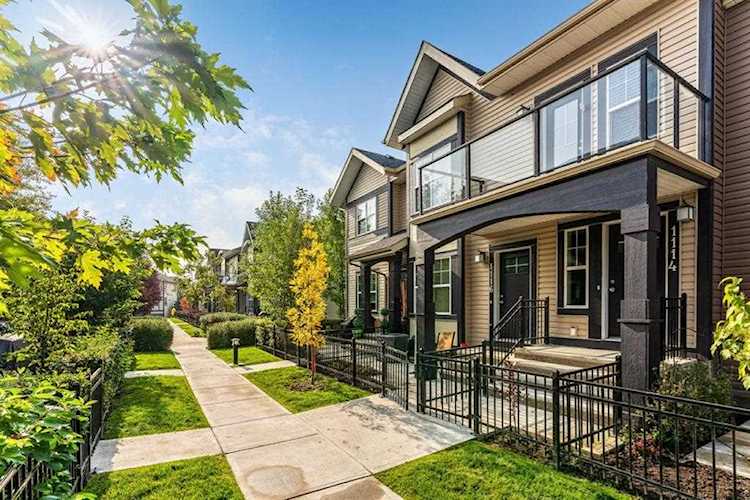 1114 Mckenzie Towne Row SE Calgary, AB T2Z 1E1