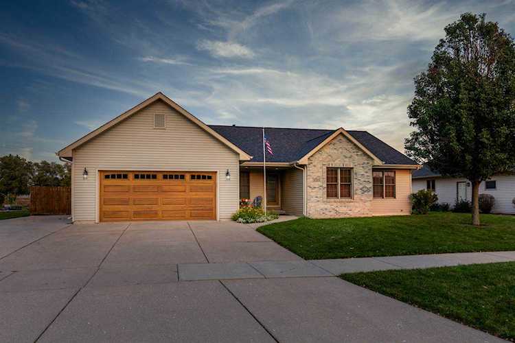 2326 Purple Aster Ln Janesville, WI 53546