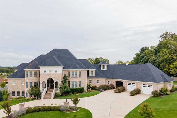3945 Tatton Park Lexington, KY 40515