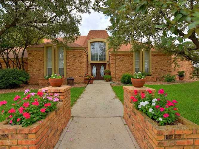 1950 County Road 107 Hutto, TX 78634