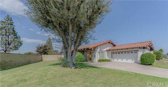 10619 El Picador Circle Fountain Valley, CA 92708