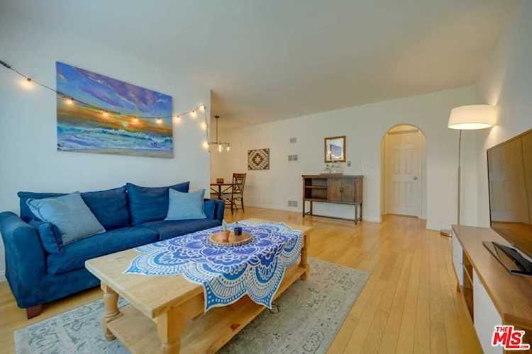 1918 11th Street #F Santa Monica, CA 90404