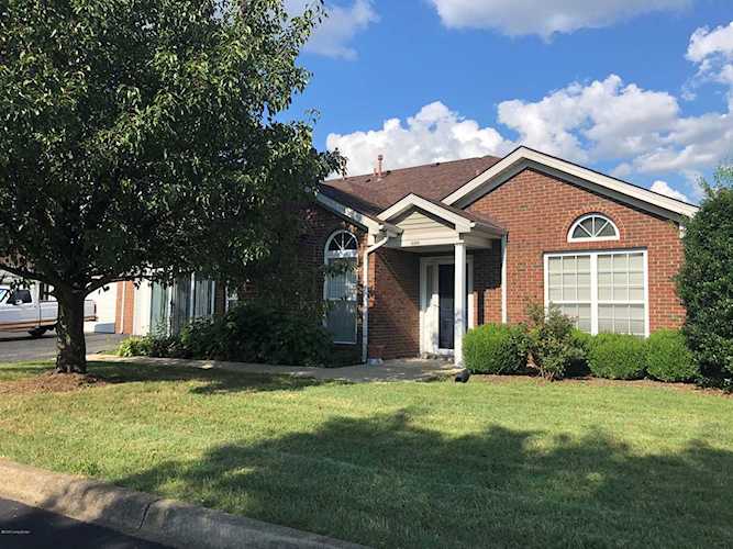 6301 River Pointe Dr Louisville, KY 40258 MLS 1565827