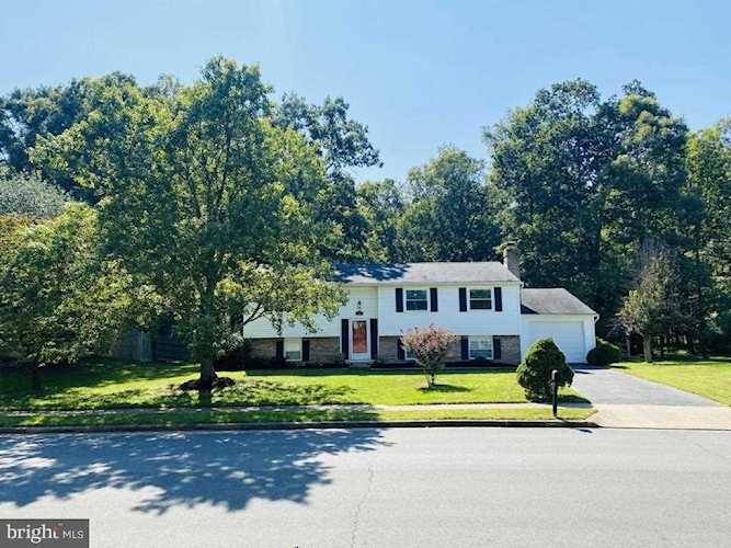 15121 Olddale Rd Centreville, VA 20120