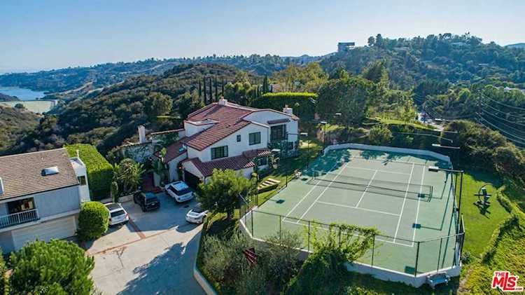 14820 Mulholland Drive Bel Air, CA 90077