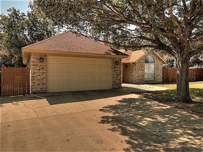 317 Alyse Road Roanoke, TX 76262
