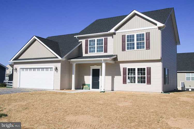 Aqueduct Ave Martinsburg, WV 25405