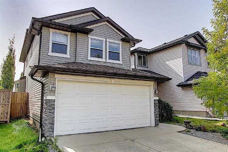 63 Evansmeade Common NW Calgary, AB T3P 1E6