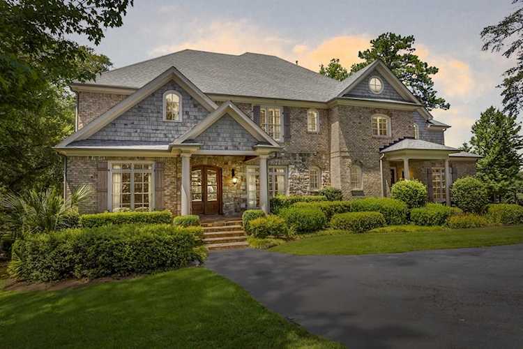 185 Pineland Rd NW Atlanta, GA 30342