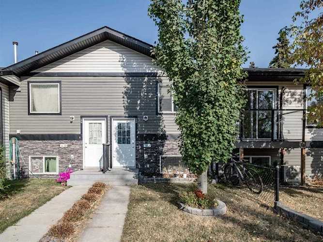 134 Fifth Ave #C Strathmore, AB T1P 1B7
