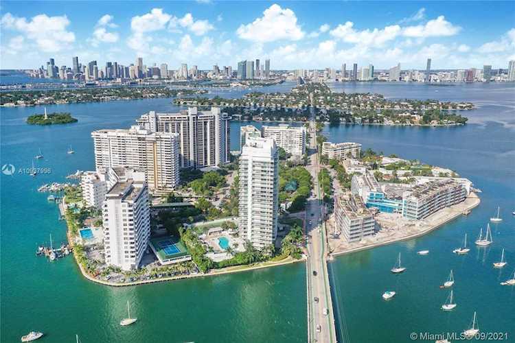10 Venetian Way #402 Miami Beach, FL 33139