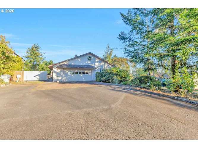 11600 SE Valley View Ter Happy Valley, OR 97086