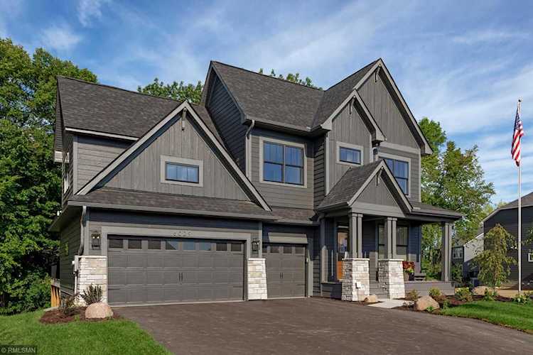 16464 Dunfield Drive Lakeville, MN 55044