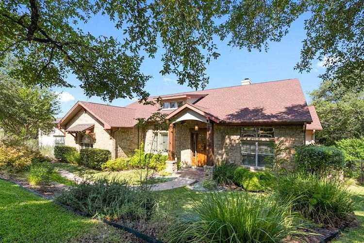 104 Schooner DR Lakeway, TX 78738