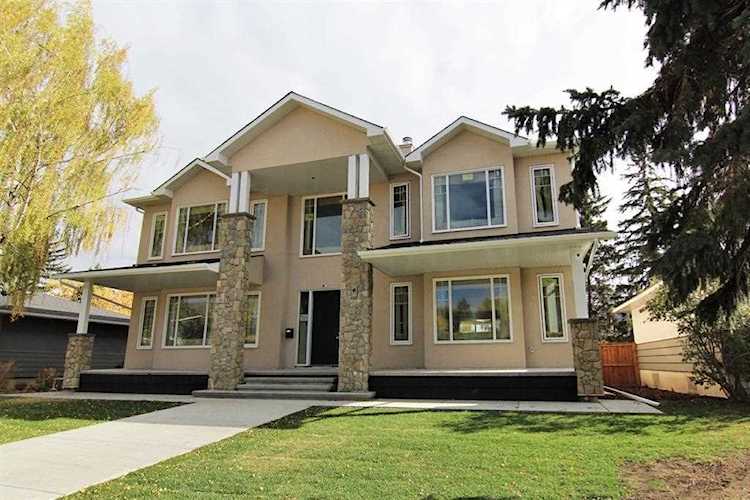 54 Malibou Rd SW Calgary, AB T2V 1W8