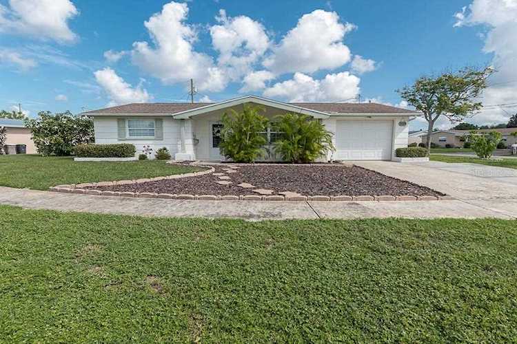5719 Casino Dr Holiday, FL 34690
