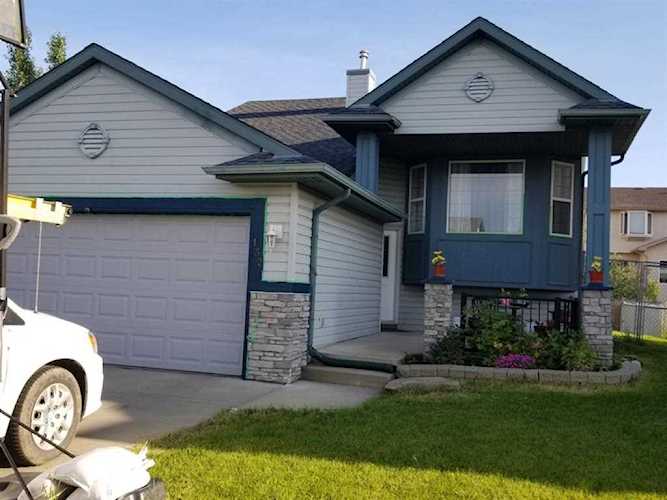 132 West Creek Dr Chestermere, AB T1X 1K6