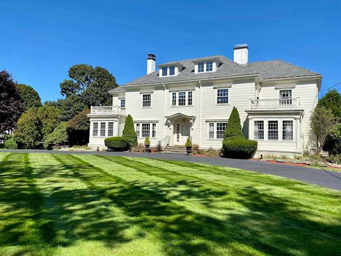 910 Central Rd Rye, NH 03871