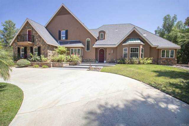 882 Alpine Heights Road Alpine, CA 91901