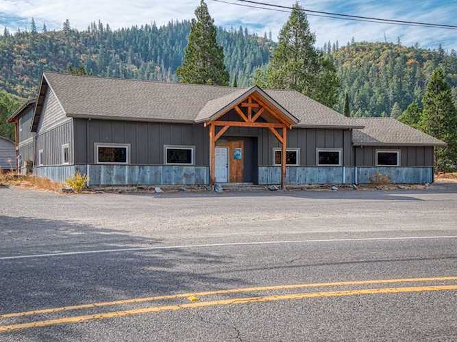 205 Rogue River Hwy Gold Hill, OR 97525