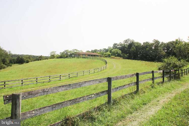114 Conner Bowers Rd Hedgesville, WV 25427