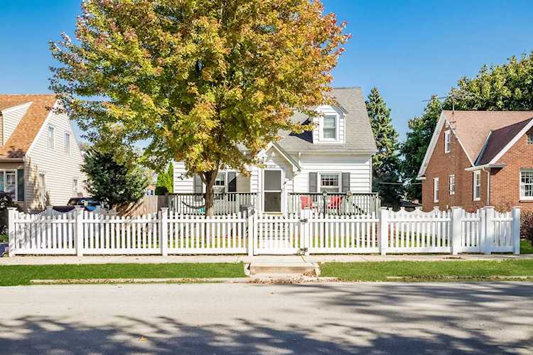 1618 Clement St Crest Hill, IL 60403