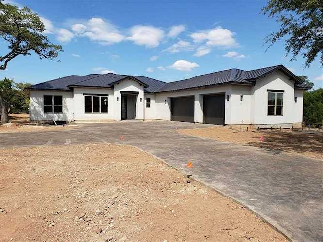 808 Bluffwater WAY Lago Vista, TX 78645