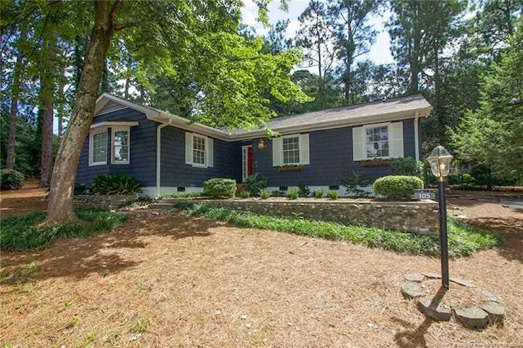 105 S Ridge St Southern Pines, NC 28387