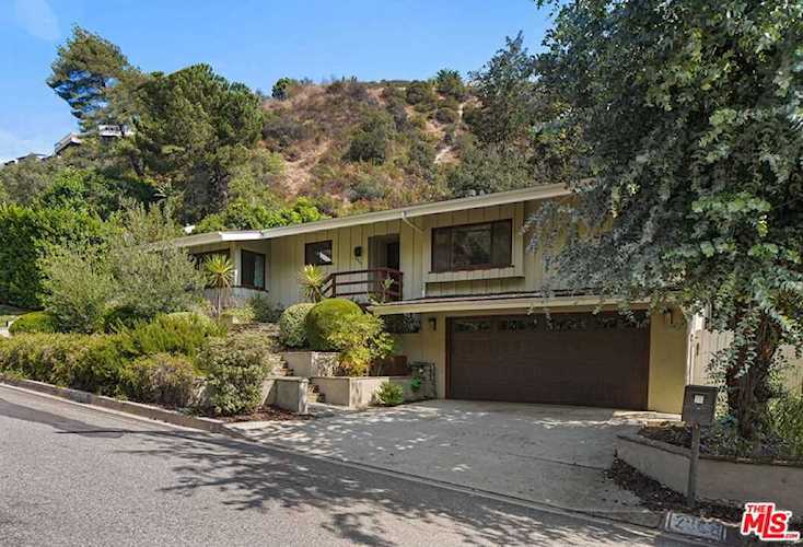 2066 Roscomare Road Los Angeles, CA 90077