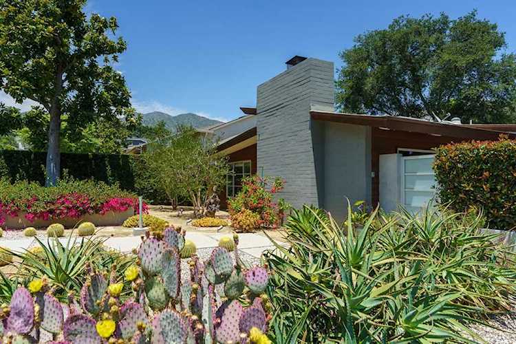 4642 Encinas Drive La Canada Flintridge, CA 91011