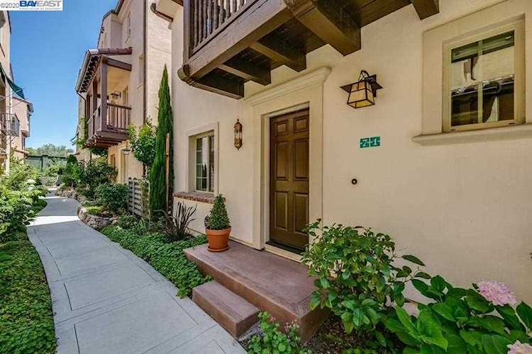 71 Butero Lane Milpitas, CA 95035