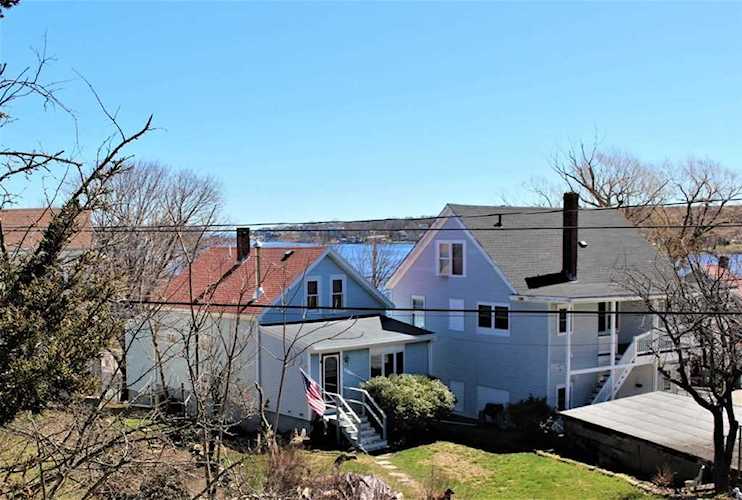 6 Stoney Beach Rd Hull, MA 02045