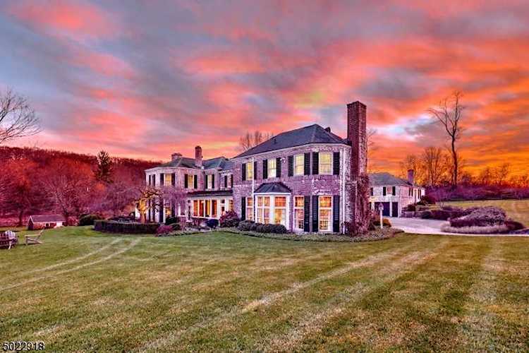 67 Roxiticus Rd Mendham Twp., NJ 07945