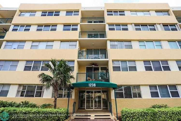 1236 Hillsboro Mile #406 Hillsboro Beach, FL 33062