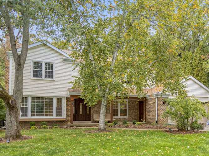 18 Brunswick Ln Lincolnshire, IL 60069
