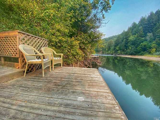 17429 Riverside Drive Guerneville, CA 95446