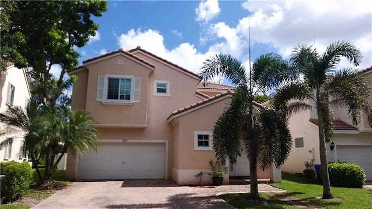 1957 NW 74th Way Pembroke Pines, FL 33024