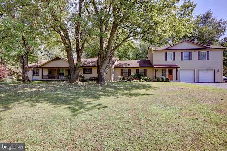 20220 Cockerill Rd Purcellville, VA 20132
