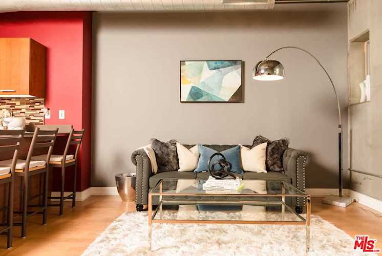 645 W 9th Street #609 Los Angeles, CA 90015