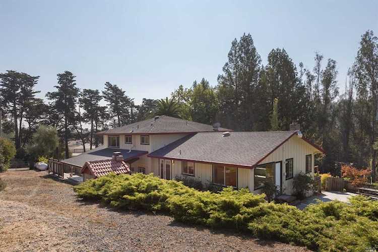 3732 Roblar Road Petaluma, CA 94952
