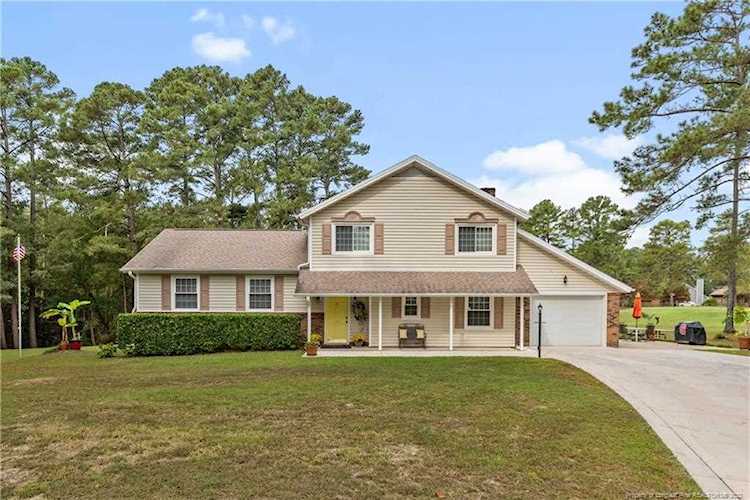 140 Bledsoe St Hope Mills, NC 28348