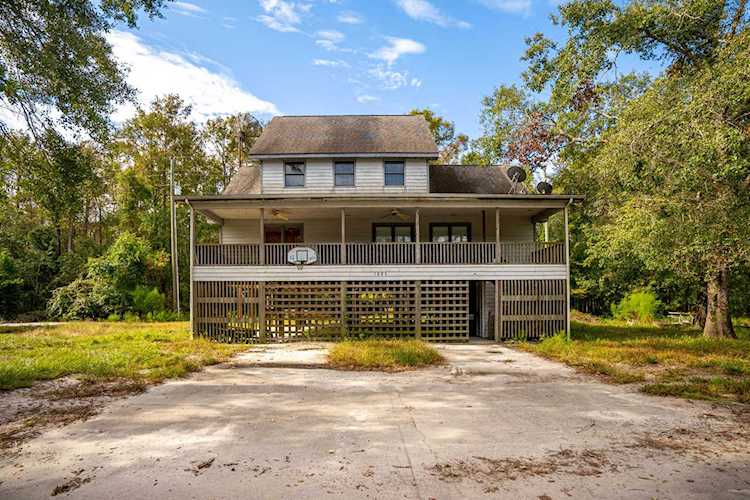 1085 S Holly Shelter Estate Road Rocky Point, NC 28457