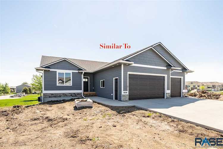 704 S Trojan Ave Hartford, SD 57033