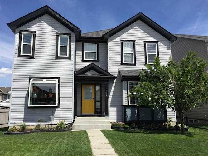 547 Evermeadow Rd SW Calgary, AB T2Y 4W9