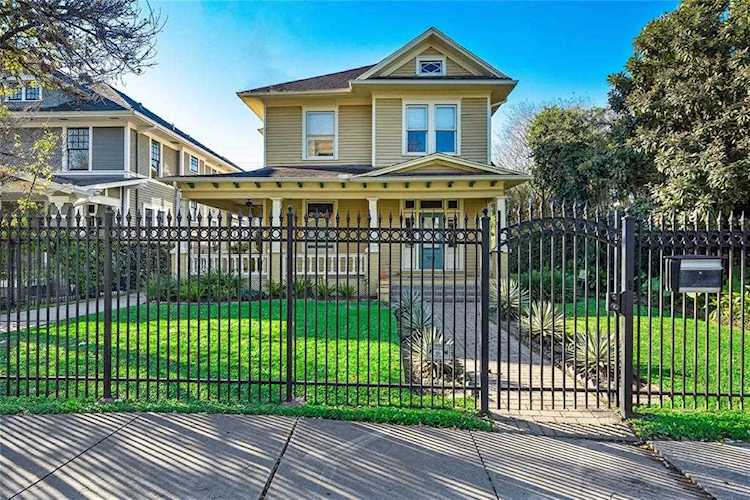 504 Avondale St Houston, TX 77006