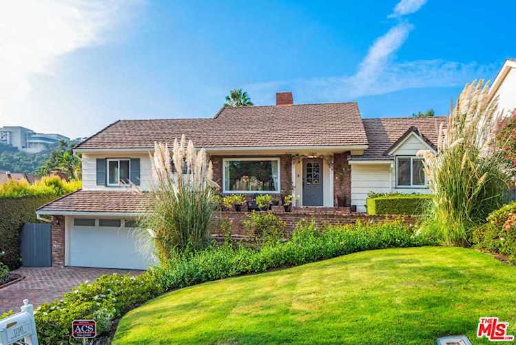 11381 Thurston Place Los Angeles, CA 90049